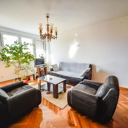 Apartman Centar Lux Pirot Exterior photo